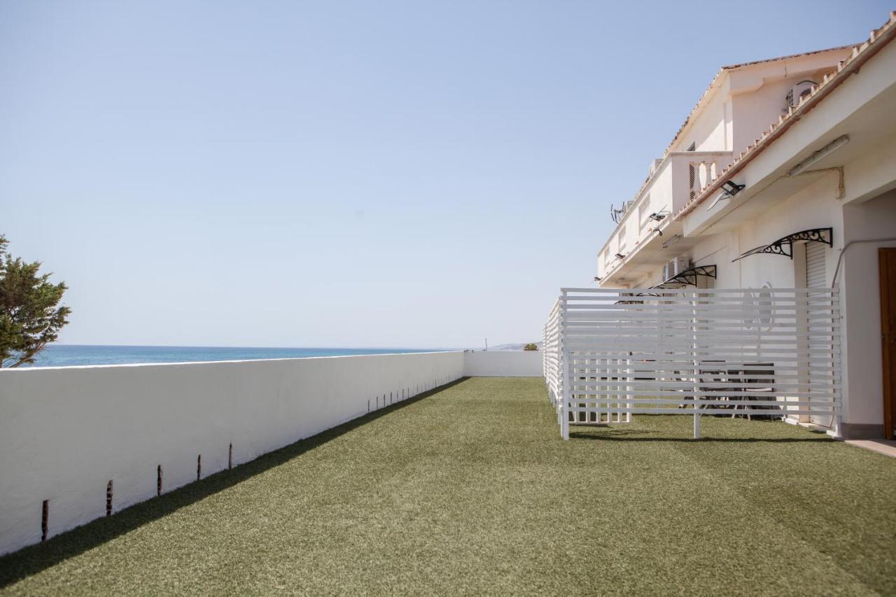 Bluriva Hotel Cirò Marina Exterior foto